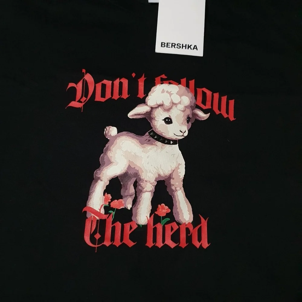 XL - BERSHKA - "Don't Follow The Herd" Rebel Lamb Sheep Propaganda Subliminal - Picture 2 of 3